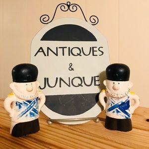 Royal Sealy Heritage Vintage (before 2000) Salt-Pepper Shakers